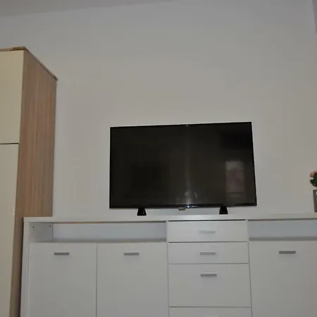 아파트 Nana 피란