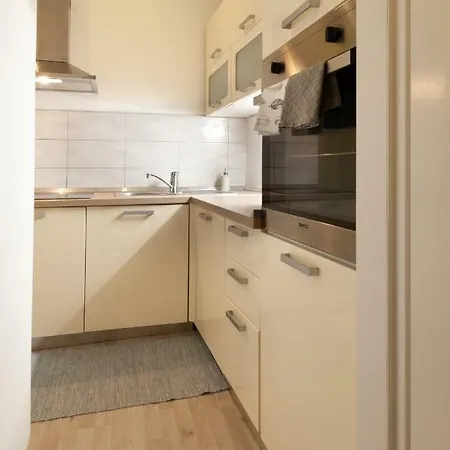 Apartment Nana Piran